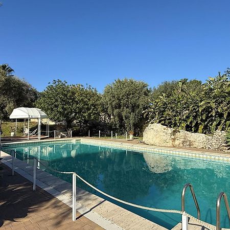 Isola Charm B&B - A Historic Villa Near Punta Del Pero Beach Siraküza Dış mekan fotoğraf