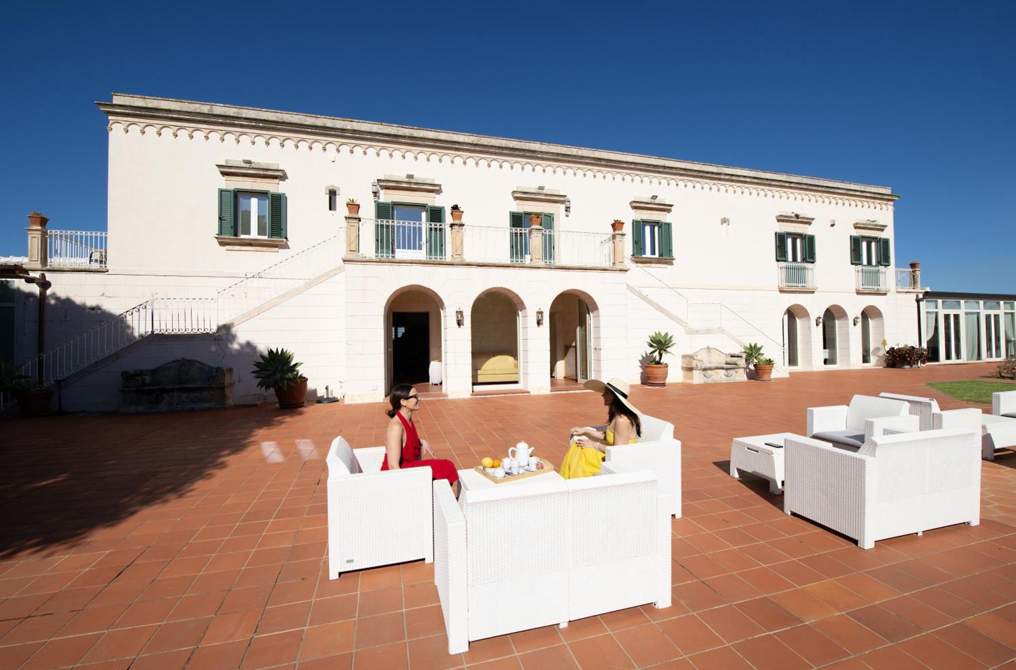 Isola Charm B&B - A Historic Villa Near Punta Del Pero Beach Siraküza Dış mekan fotoğraf